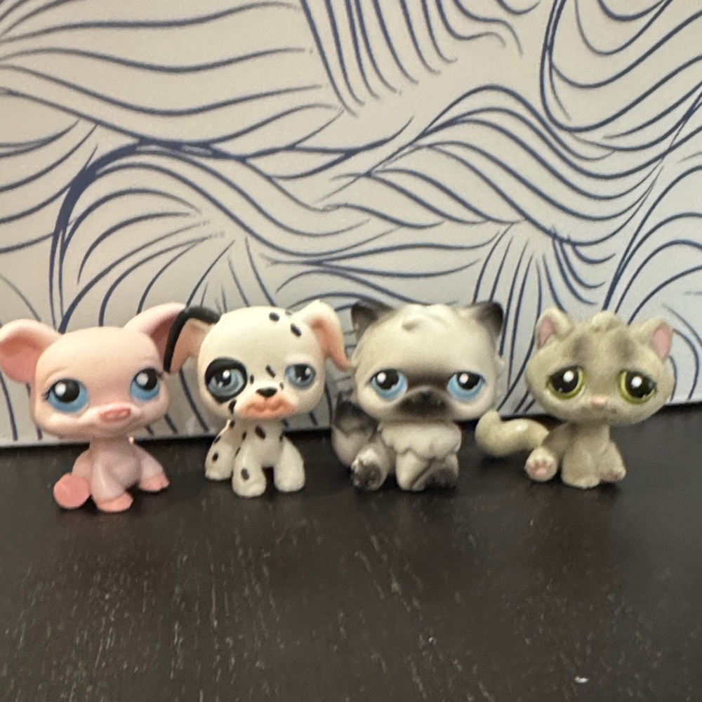 Assorted Small Pet littlest pet shop original